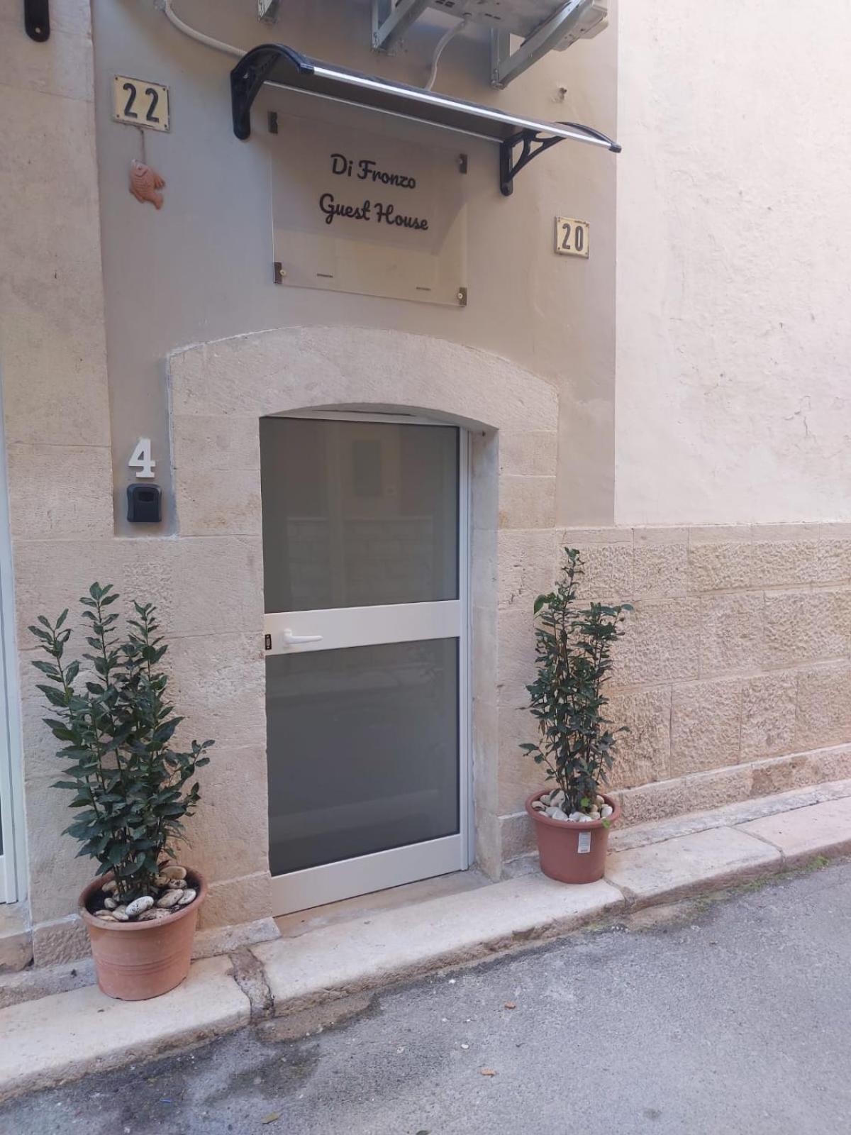 Di Fronzo Guest House A Triggiano Exterior foto