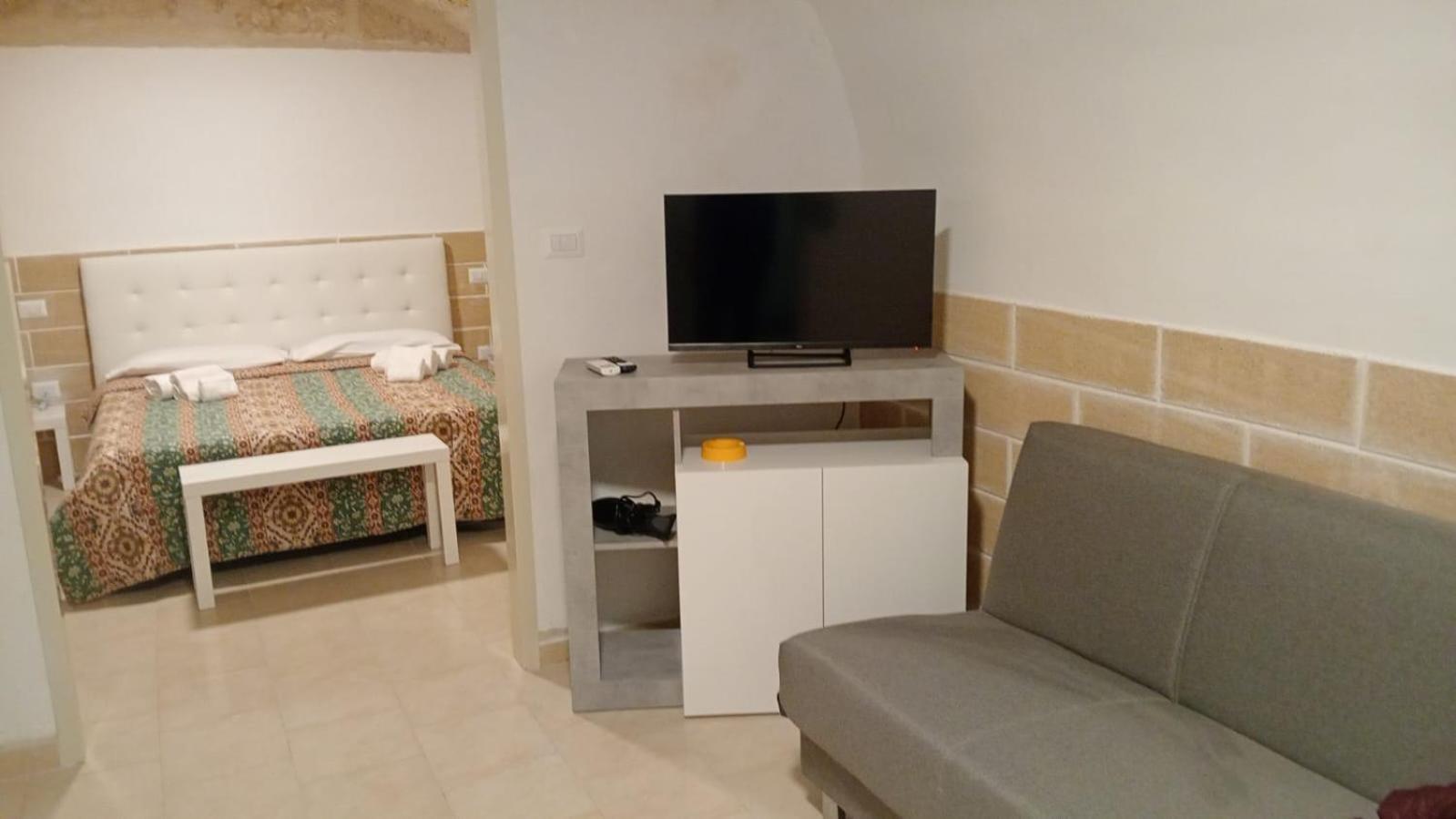 Di Fronzo Guest House A Triggiano Exterior foto